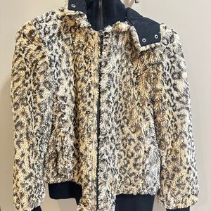 Alice +Olivia two tone faux fur jacket size Small
